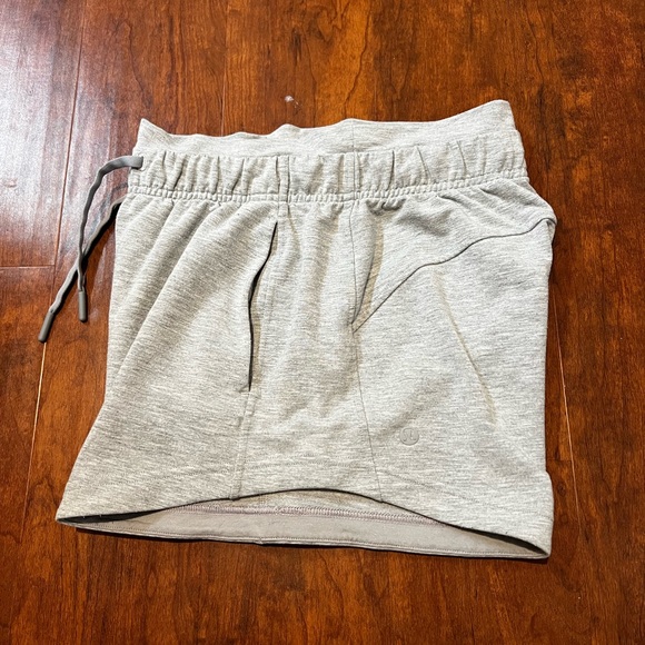 Lululemon Inner Glow Shorts 3” - Picture 4 of 5